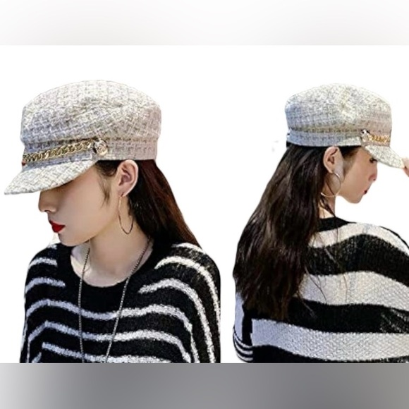 Plaid Tweed Flat Top Newsboy Cap with Chain. - Picture 2 of 3